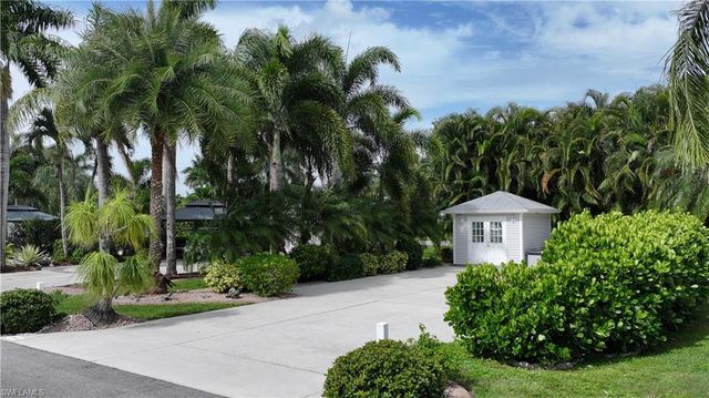 10070 Parkwood DR, Fort Myers, FL 33905