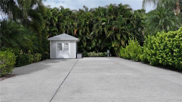 10070 Parkwood DR, Fort Myers, FL 33905
