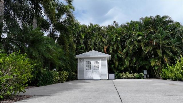 10070 Parkwood DR, Fort Myers, FL 33905