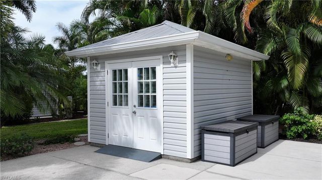 10070 Parkwood DR, Fort Myers, FL 33905