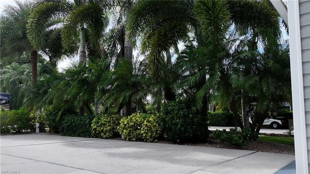 10070 Parkwood DR, Fort Myers, FL 33905