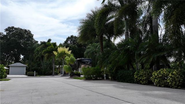 10070 Parkwood DR, Fort Myers, FL 33905