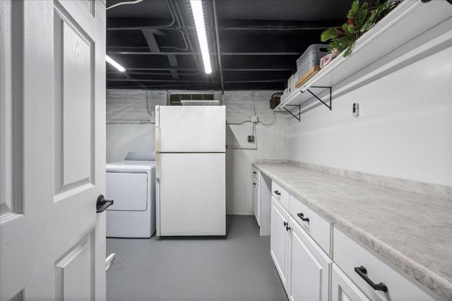 7259 N Odell Avenue, Chicago, IL 60631
