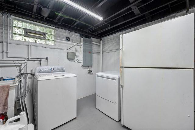 7259 N Odell Avenue, Chicago, IL 60631