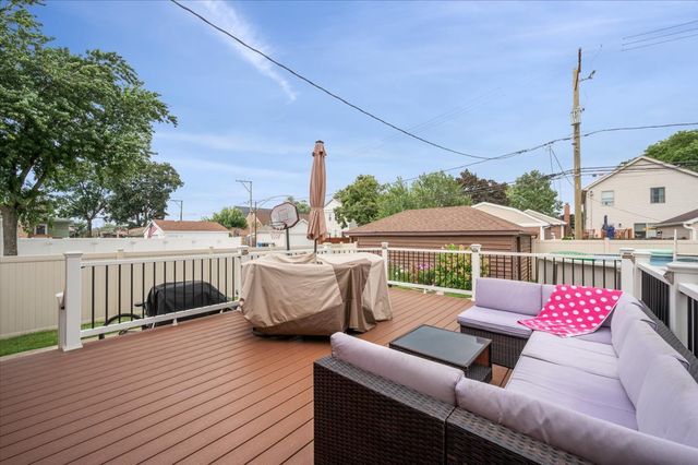 7259 N Odell Avenue, Chicago, IL 60631