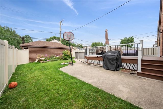 7259 N Odell Avenue, Chicago, IL 60631