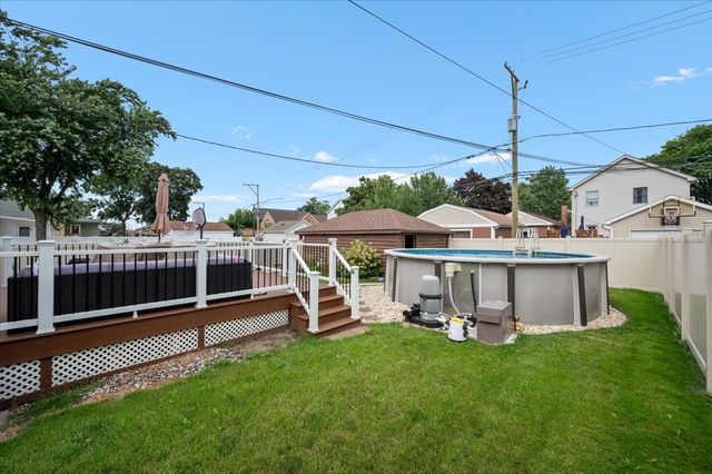7259 N Odell Avenue, Chicago, IL 60631