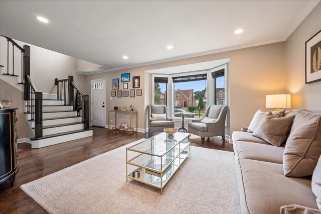 7259 N Odell Avenue, Chicago, IL 60631
