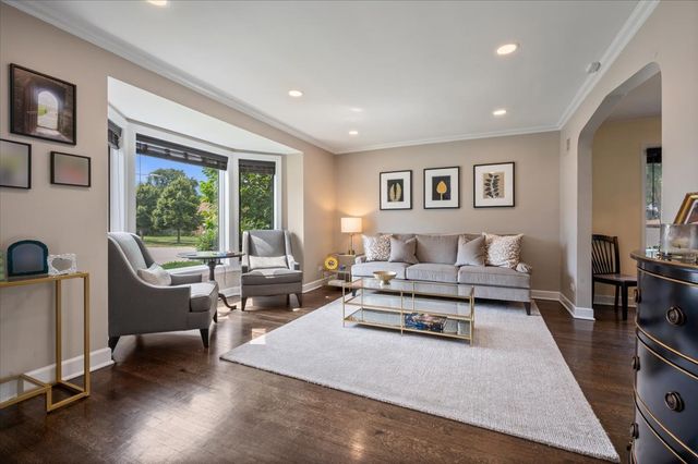 7259 N Odell Avenue, Chicago, IL 60631