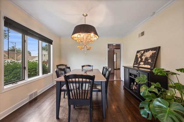 7259 N Odell Avenue, Chicago, IL 60631