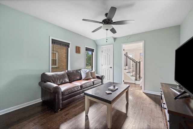7259 N Odell Avenue, Chicago, IL 60631