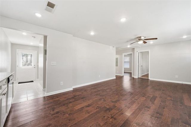 250 Maple Street, Hapeville, GA 30354