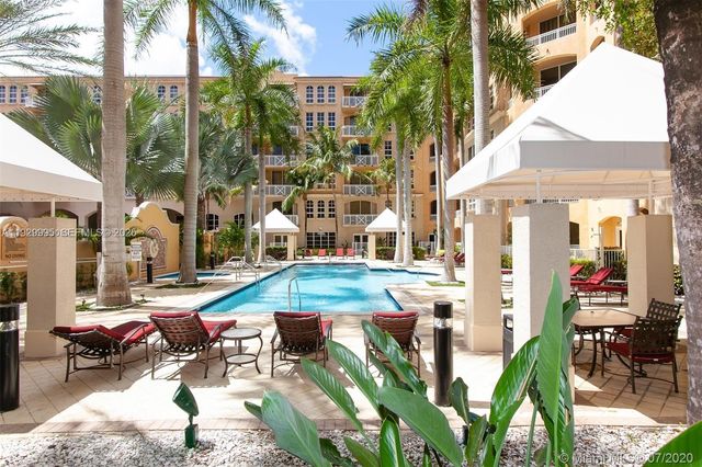 3001 NE 185th St 118, Aventura, FL 33180