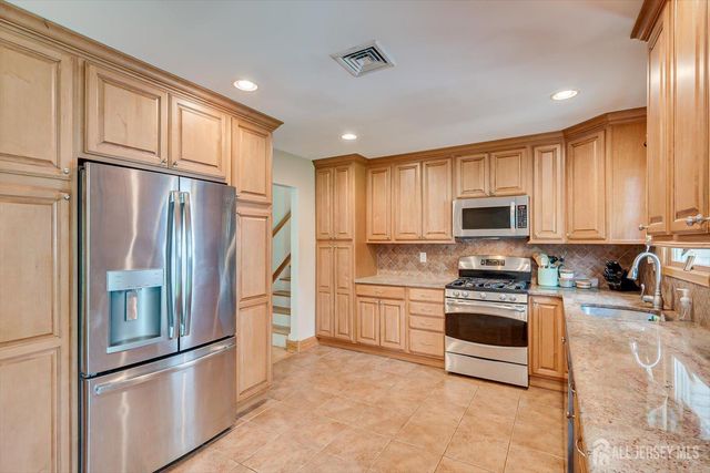 40 Winton Road, East Brunswick, NJ 08816