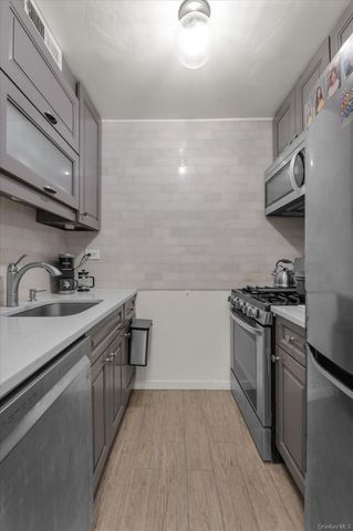 17-85 215 Street 1 L, Bayside, NY 11360