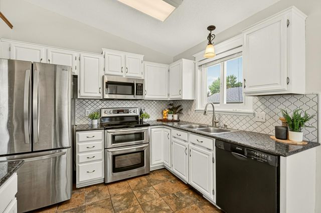 4215 4th Place NW, Rochester, MN 55901