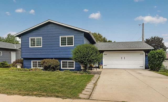 4215 4th Place NW, Rochester, MN 55901