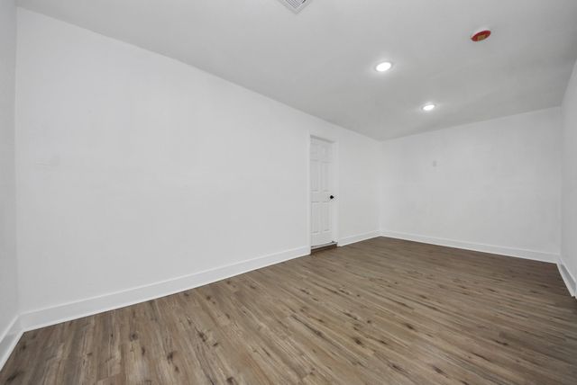 1203 W 6th Street, Freeport, TX 77541