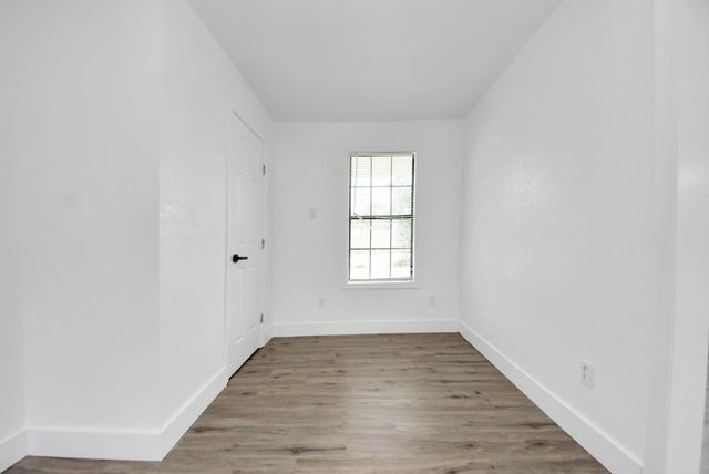 1203 W 6th Street, Freeport, TX 77541