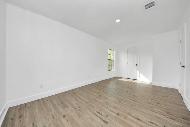 1203 W 6th Street, Freeport, TX 77541