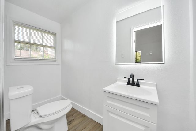 1203 W 6th Street, Freeport, TX 77541