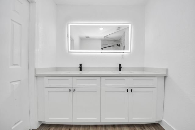 1203 W 6th Street, Freeport, TX 77541