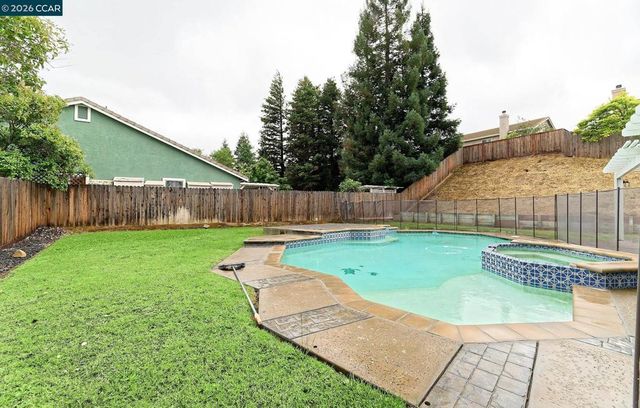 1128 Prewett Ranch Dr, Antioch, CA 94531