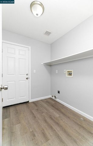 1128 Prewett Ranch Dr, Antioch, CA 94531