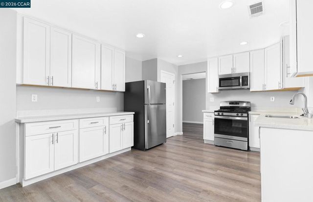 1128 Prewett Ranch Dr, Antioch, CA 94531