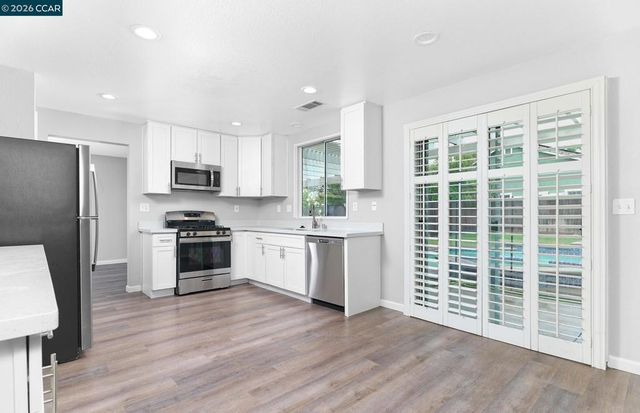 1128 Prewett Ranch Dr, Antioch, CA 94531