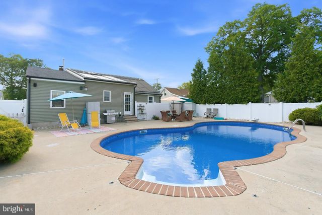111 BASH RD, Toms River, NJ 08753