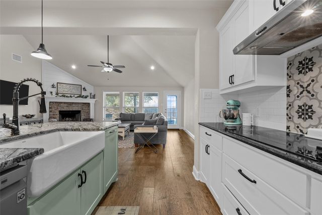 903 Dublin Court, Mcgregor, TX 76657