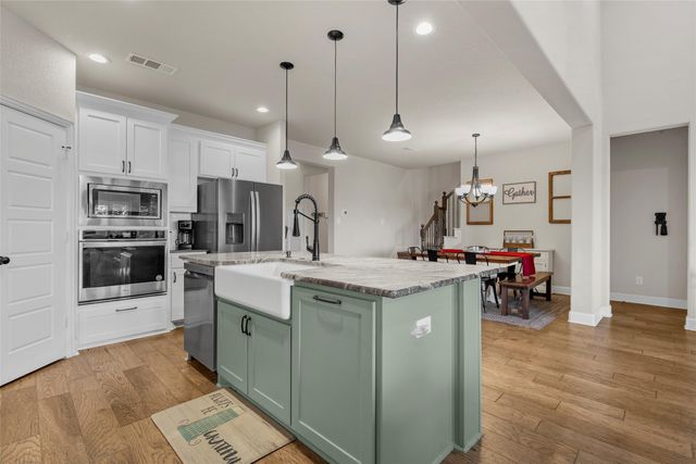 903 Dublin Court, Mcgregor, TX 76657