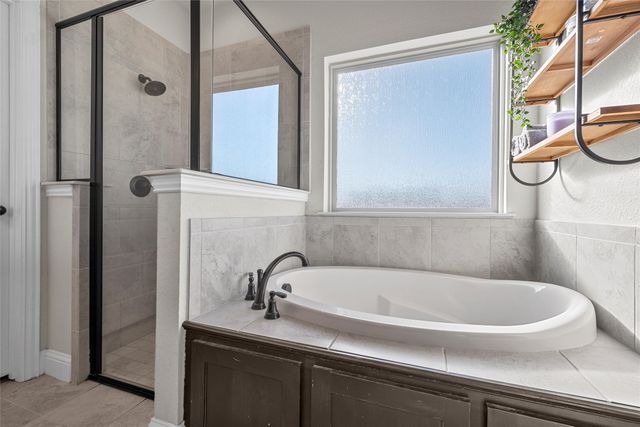 903 Dublin Court, Mcgregor, TX 76657