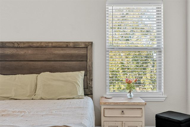 903 Dublin Court, Mcgregor, TX 76657