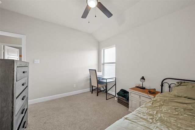 903 Dublin Court, Mcgregor, TX 76657