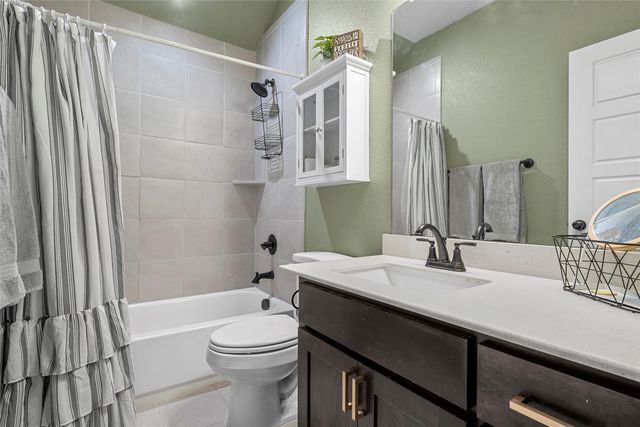 903 Dublin Court, Mcgregor, TX 76657