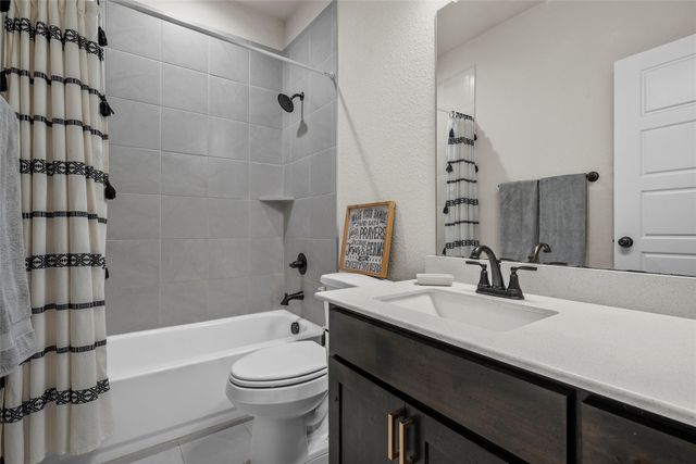 903 Dublin Court, Mcgregor, TX 76657