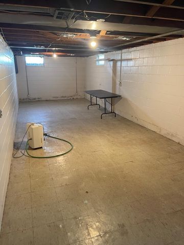 9567 Columbia Street, Redford Charter Twp, MI 48239