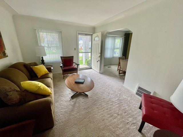 9567 Columbia Street, Redford Charter Twp, MI 48239