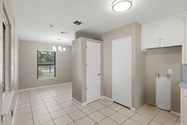 530 E BONNER AVE, San Antonio, TX 78214