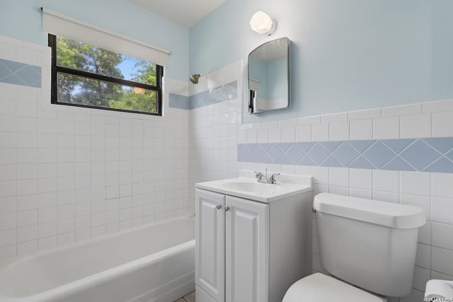 530 E BONNER AVE, San Antonio, TX 78214