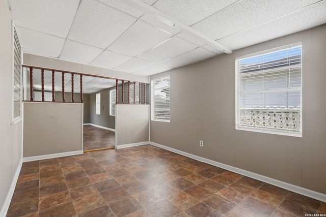 530 E BONNER AVE, San Antonio, TX 78214