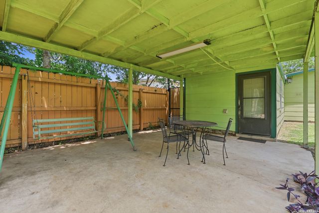 530 E BONNER AVE, San Antonio, TX 78214