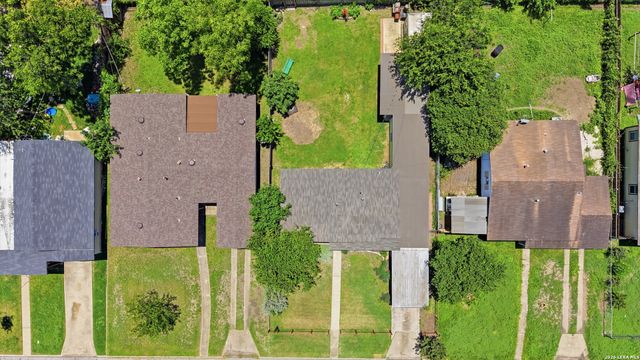 530 E BONNER AVE, San Antonio, TX 78214