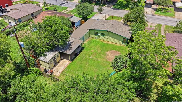 530 E BONNER AVE, San Antonio, TX 78214