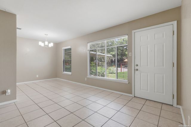 530 E BONNER AVE, San Antonio, TX 78214