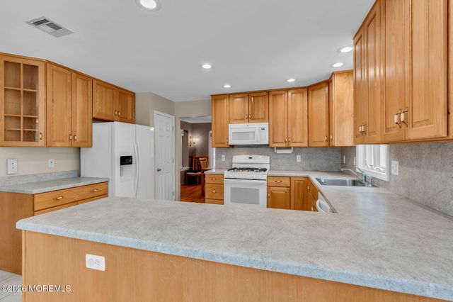 1208 Rue Avenue A, Point Pleasant, NJ 08742