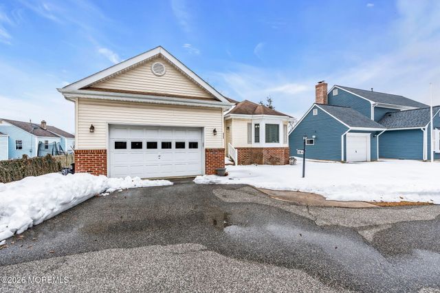 1208 Rue Avenue A, Point Pleasant, NJ 08742