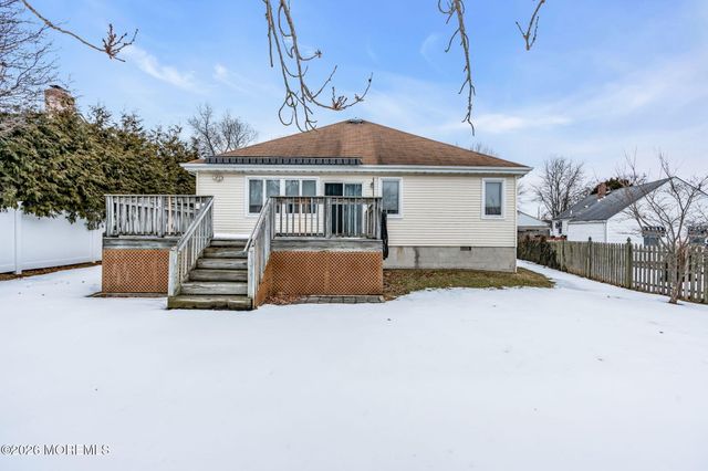 1208 Rue Avenue A, Point Pleasant, NJ 08742